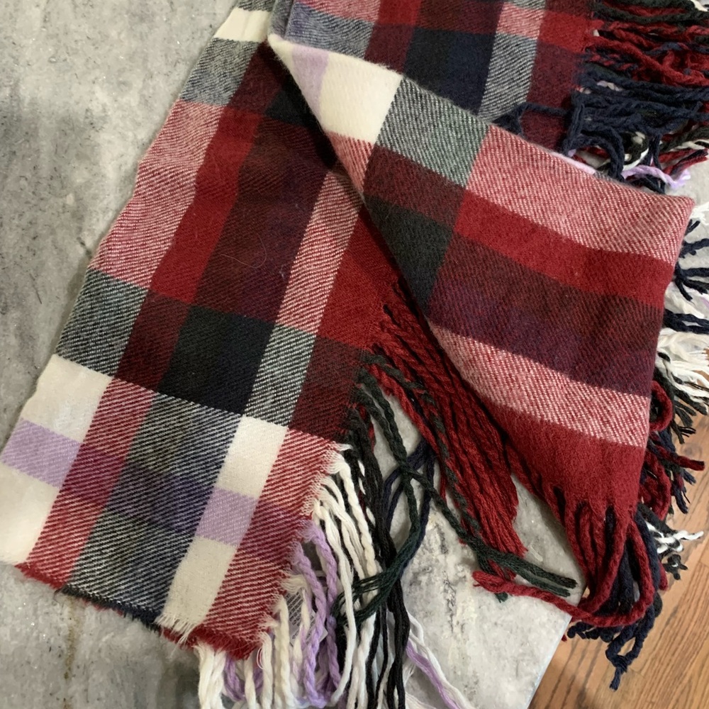 American eagle plaid scarf with fringe accents